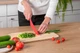 Пластиковый кухонный нож для крема, торта, теста овощей и фруктов 30.5 см Красный - изображение 4