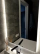 Настенное зеркало с фоновой LED подсветкой для гостиной, спальни, ванной 800х500 мм - изображение 3