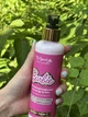 Набір косметики для догляду за тілом Top Beauty Barbie Барбі (Скраб жуйка малина Барбі 250 мл, Гель для душу з шимером Барбі 200 мл, Крем для тіла та рук зволожуючий Барбі 200 мл) - зображення 4