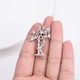 Брошь унисекс BROCHE бижутерия Медицина Дерево ортопедическое серебристая BRGV112935 - изображение 3