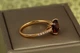Кольцо Xuping Jewelry красный квадратный фианит с дорожками по бокам р 16 золотистое - изображение 1