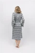 Халат жіночий Cyberjammies Nicole 9770 18/2XL Сірий з абстрактним принтом (5051877458932) - изображение 3