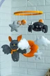 Детский музыкальный мобиль на кроватку для младенцев WooolyWool «Летучая мышь и паук» с 35 мелодиями - изображение 3