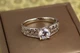 Кольцо Xuping Jewelry лиана с белым камнем р 19 серебристое - изображение 1