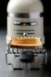 Тостер KitchenAid Artisan 5KMT2204EAC - зображення 8