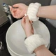 Бьюти браслет для умывания персиковый - изображение 2