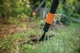 Тяпка для оформления краев газона Fiskars QuikFit (1000690/136526) - изображение 4