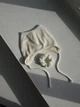 Шапка с ушками кошка D.Hats молочнго цвета теплая универсальная - изображение 2