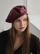 Берет женский кожаный D.Hats бордового цвета - изображение 1