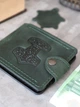 Зажим для денег Turtle Comfort Молот Тора кожа crazy hours 9.8х8.3 см Зеленый - изображение 3