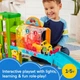 Інтерактивний набір Гараж Fisher-Price Little People Toddler Playset Light-Up Learning Garage - зображення 5