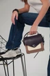 Сучасна та стильна шкіряна жіноча сумка кроссбоді Lamponi Chest one violet/beige/ivory - зображення 2
