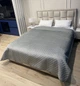 Велюровое стеганое двустороннее покрывало Декор Grey 200х220 Двуспальный Серый - изображение 4