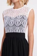 Длинное вечернее платье с кружевом на и разрезом на ноге Подіум 28005-BLACK/WHITE S Черный - изображение 3