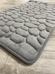 Коврик для ванной YourFind Stone PREMIUM с эффектом памяти, антискользящий, водопоглощающий 80*50 см Серый - изображение 3