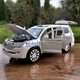 Машинка іграшкова Toyota Land Cruiser 200 моделька металева колекційна з підсвіткою фар 19 см Білий (2632347) - зображення 7