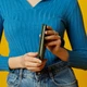 Кожаная обложка для паспорта INCARNE с тиснением Зеленая - изображение 3