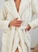 Халат женский теплый с капюшоном зимний BARWA garments 0227 M Молочный (2110002272126) - изображение 6