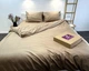 Постельное белье LARA сатин-страйп LUX natural d13204е160 с простынью на резинке 160х200х25 евро - изображение 4