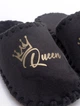 Жіночі домашні капці Family story Класичні закриті чорні з написом Queen золотого кольору, 36-37, фетр (n0101-37f-046g) - зображення 1