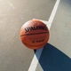Баскетбольный мяч Spalding TF-150 Varsity 84324Z - изображение 4