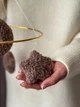 Детский мобиль на кроватку для младенцев ручной работы WooolyWool «Звезды беж» - изображение 6