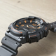Часы наручные мужские CASIO AQ-S810W-8A представлены в черно-оранжевой цветовой гамме. - изображение 7