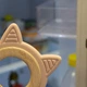 Прорізувач для зубів дерев'янно-силіконовий "Кошеня" (Рожевий) Babyono - изображение 3