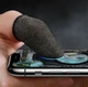 Ігрові напальчники Hoco Mobile Gaming Finger Sleeve Black / Silver (YM1708) - зображення 9