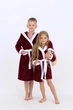 Махровый детский халат IDEAL TEXTILE с капюшоном, 380 г/м2, бордовый +белый на 3 года. 98 - 110 см - изображение 3