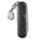 Ніж Victorinox Classic SD Brilliant Carbon + брелок-лого (0.6221.90) - зображення 4