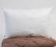 Подушка 3/5 жорсткості із штучним пухом sweet sleep у з вензелями гіпоалергенна 50х70 - зображення 1