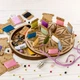 Шкатулка для рукоделия Wonderland Crafts + 42 бобинки FLZB(N)-058 (19*19*2.8см) - изображение 1