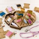 Шкатулка для рукоделия Wonderland Crafts + 21 бобинки FLZB(N)-045 (16*20*2.7см) - изображение 1