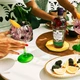 Алкогольный напиток на основе джина Tanqueray Blackcurrant Royale 0.7 л 41.3% (5000291025824) - изображение 4