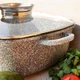 Квадратная кастрюля казан с антипригарным покритием и крышкой Edenberg EB 3973 4,4 л - изображение 6