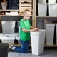 Контейнер с крышкой IKEA ХОЛЛБАР светло-серый, 22 л 204.202.03 - изображение 11