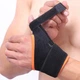 Бандаж ортез AOLIKES A-1670 Left black + orange на запястье и большой палец - изображение 2