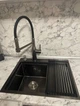 Мойка кухонная Platinum Handmade 58*48 (см), чаша слева, в черном PVD покрытии (Корзинка + дозатор+ сифон) - изображение 5