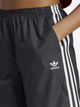 Спортивні шорти жіночі adidas IB7301 M Чорні (4066752026466) - зображення 3