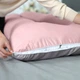 Подушка для беременных и отдыха Sleepingg U-Shape формы Антиаллергенное волокно с наволочкой и молнией Пудра (4820227283477) - изображение 7