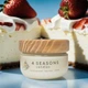 Соевая ароматическая свеча Strawberry Cheesecake, 100 мл, деревянный фитиль, ручная работа, 20ч - изображение 1