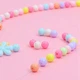 Дитячий набір для творчості та рукоділля Urbankit Beads Set 450+ Бусини, бісер, кристали, сердечки для виготовлення браслетів, прикрас, кольє, біжутерії (MUSH3V) - зображення 3