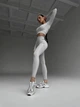 Спортивный женский костюм-двойка Seamless collection с эффектом Push Up (рашгард + леггинсы) для фитнеса и йоги XS-S Серебро (M010S) - изображение 3