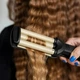 Тройная плойка Kemei тройные волны плойка керамическая 2 режима KM 2022 Gold/Золотая - изображение 4