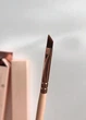 Скошенная кисть для подводки Zoeva 317 Wing Liner brush - изображение 7