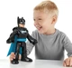 Игровая фигурка Fisher-Price Imaginext DC Super Friends Бэтмен с накидкой из мягкой ткани и подвижными частями (SVTL00010121) - изображение 5