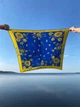 Жіноча Патріотична хустка Соняхи синьо-жовта шовк 90х90 см 05016 - зображення 1
