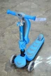 Самокат триколісний Т-04177 Best Scooter, з сидінням, складне алюмінієве кермо, 4 колеса PU зі світлом, d = 12 см - изображение 3