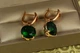 Серьги подвески Xuping Jewelry с большим зеленым камнем 2,8 см золотистые - изображение 2